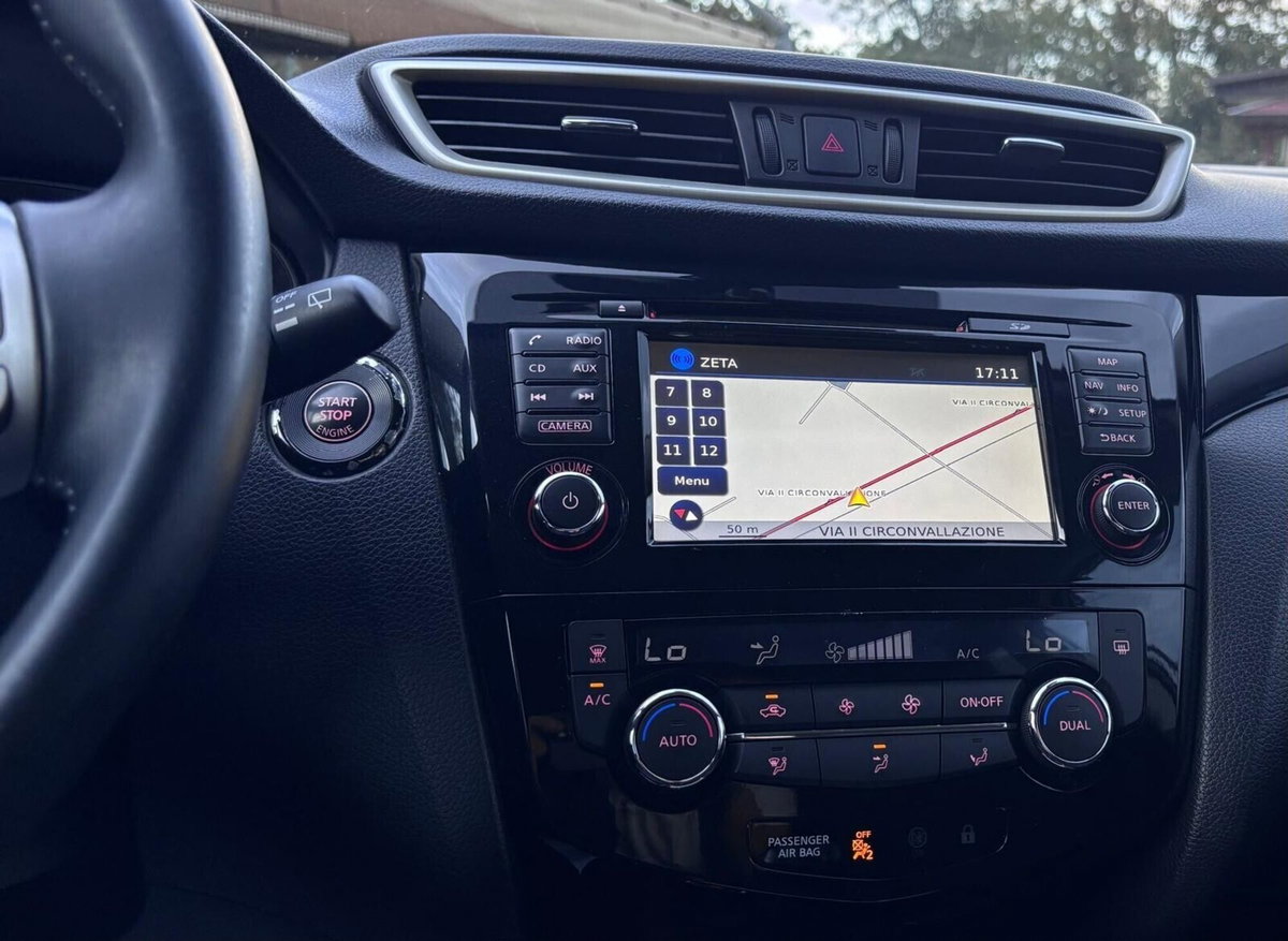 Nissan Qashqai 1.5 dCi Tekna (17)