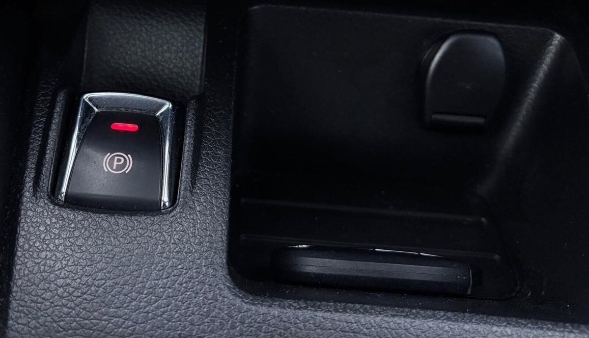 Nissan Qashqai 1.5 dCi Tekna (19)