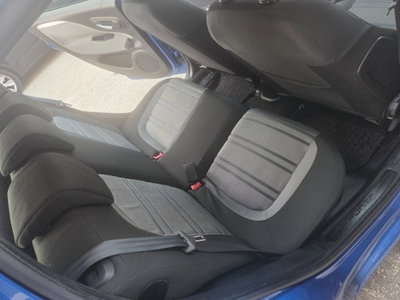Fiat Punto Evo 1.3 Mjt 90 CV 5 porte Dualogic Dynamic (14)