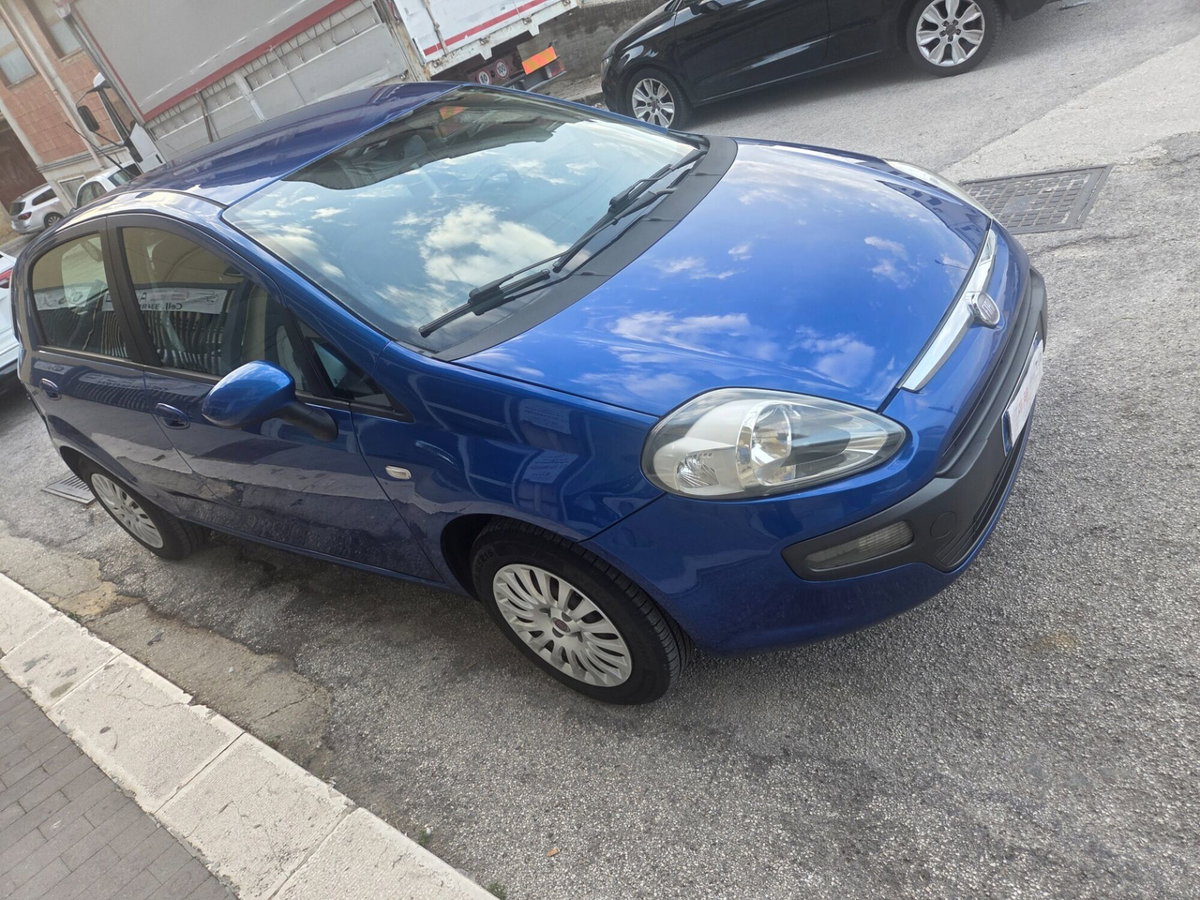 Fiat Punto Evo 1.3 Mjt 90 CV 5 porte Dualogic Dynamic (4)