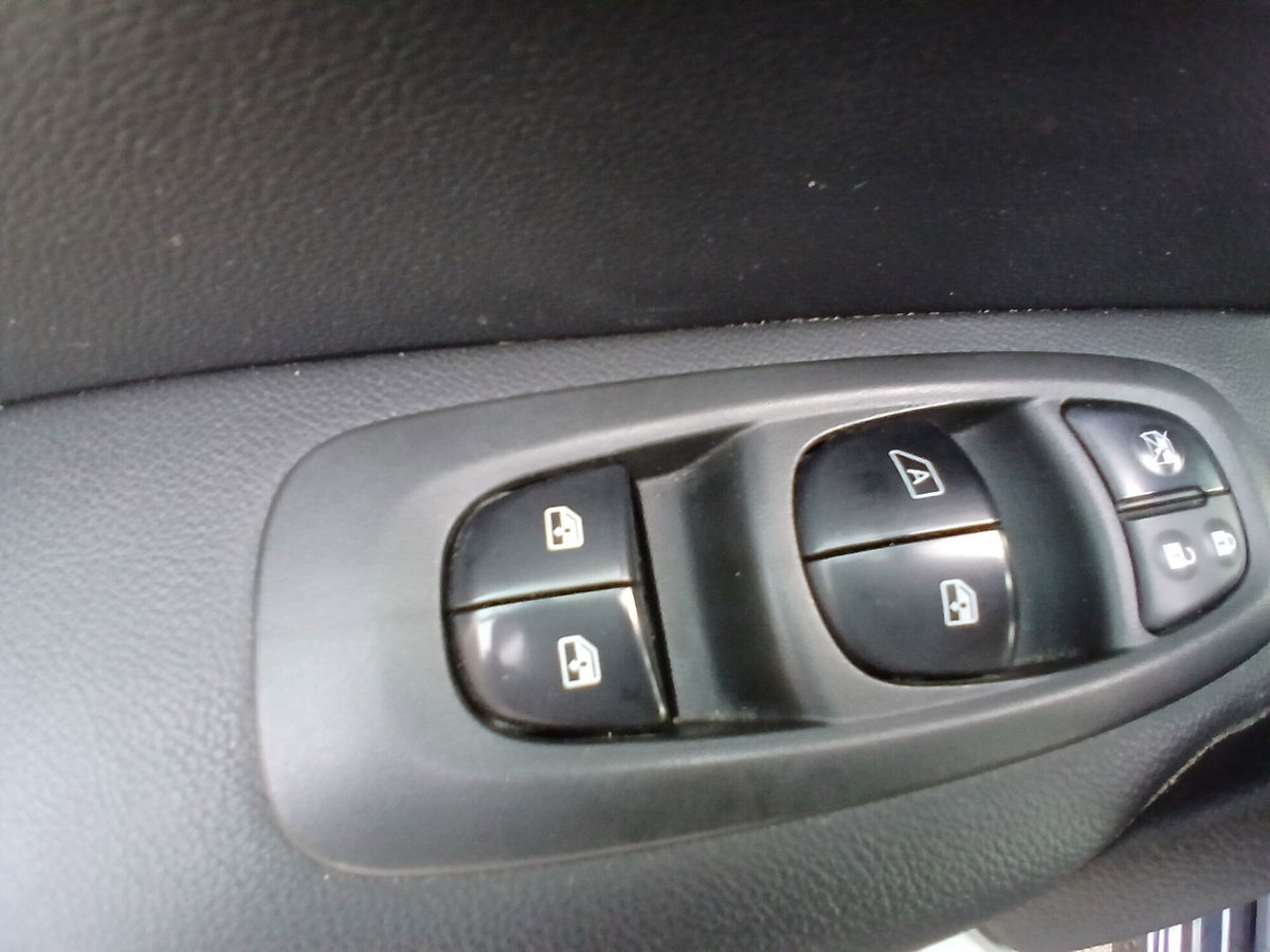 Renault Kadjar 8V 110CV Energy Zen (15)