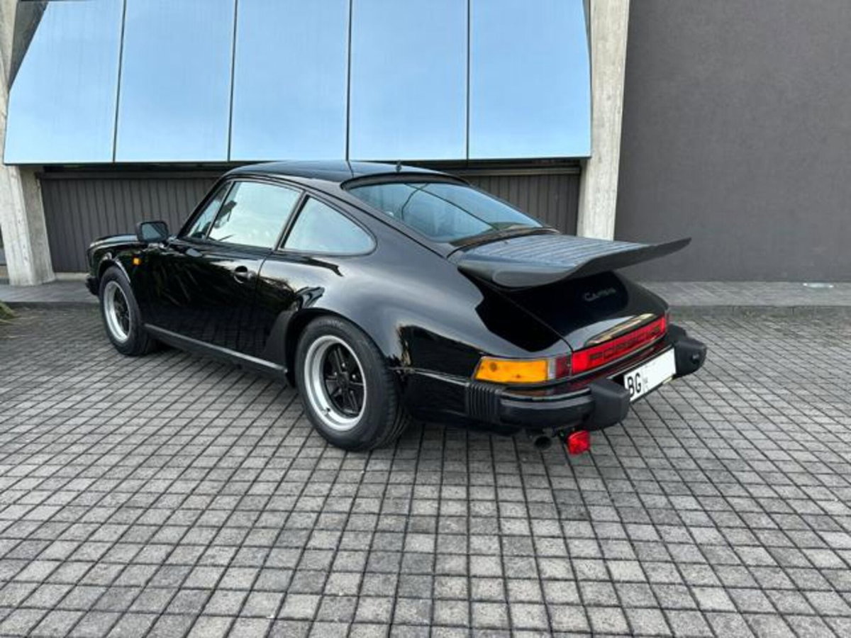 Porsche 911 Coupé Carrera 3.2 (5)
