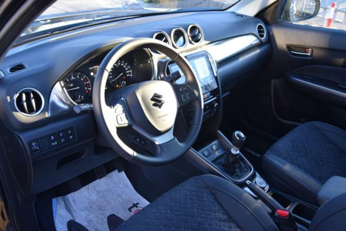 Suzuki Vitara 1.4 Hybrid 4WD AllGrip Easy Top (12)