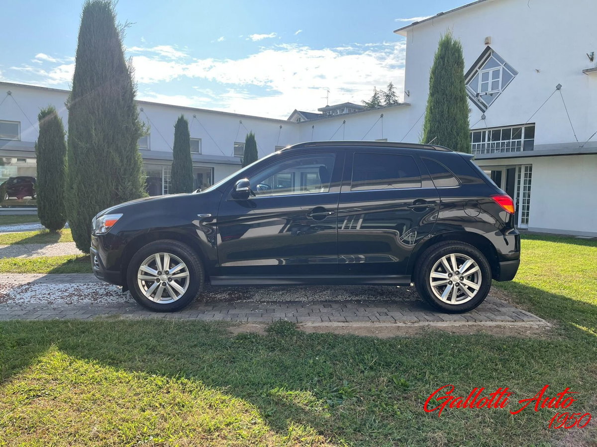 Mitsubishi ASX 1.8 DI-D 150 CV 4WD Invite (3)