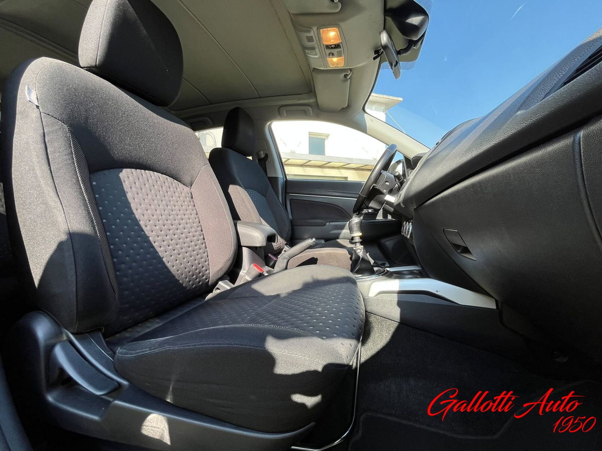 Mitsubishi ASX 1.8 DI-D 150 CV 4WD Invite (9)