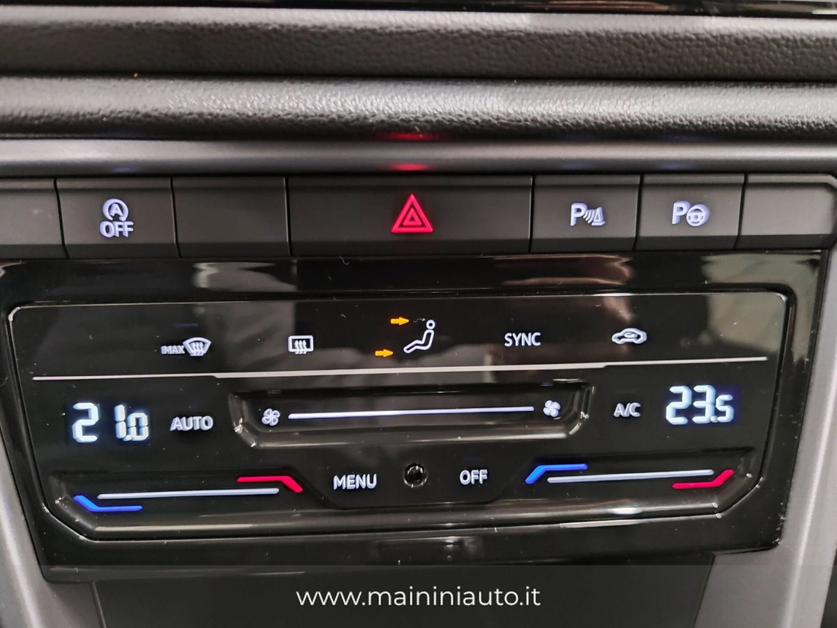 Volkswagen T-Roc 1.5 tsi Sport dsg (16)