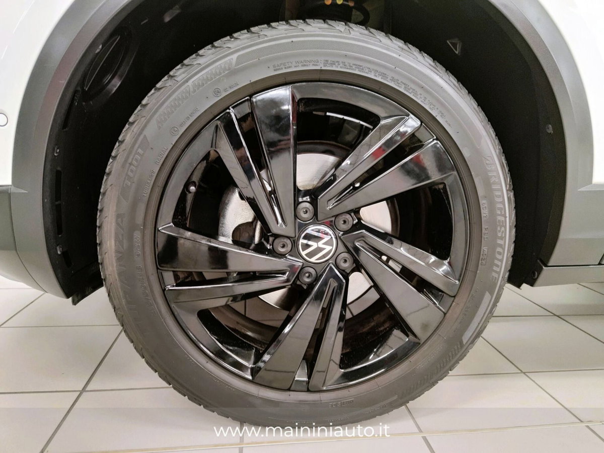 Volkswagen T-Roc 1.5 tsi Sport dsg (9)