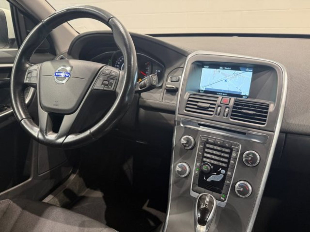 Volvo XC60 D3 Geartronic Kinetic (13)