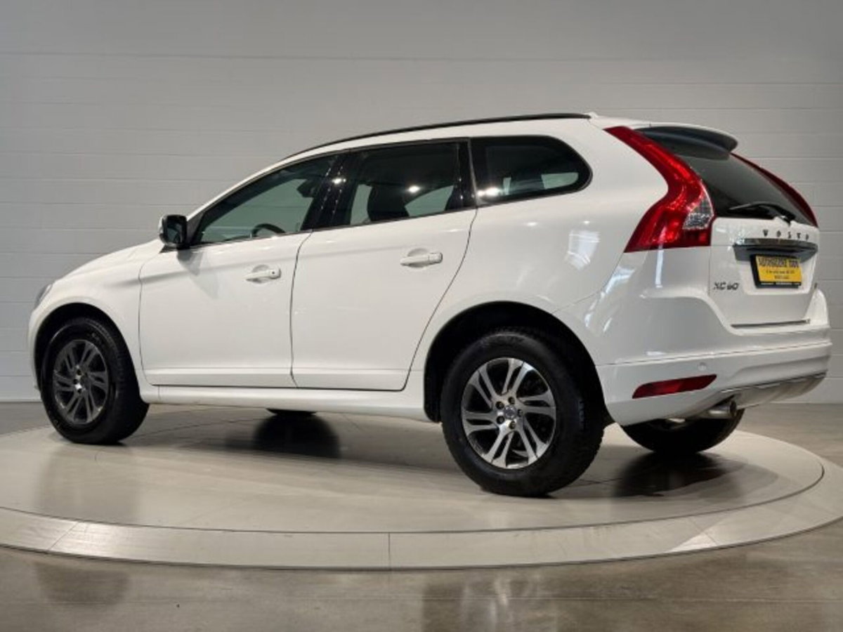 Volvo XC60 D3 Geartronic Kinetic (3)