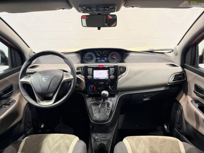 Lancia Ypsilon 0.9 TwinAir 85 CV 5 porte S&S DFN Silver (10)