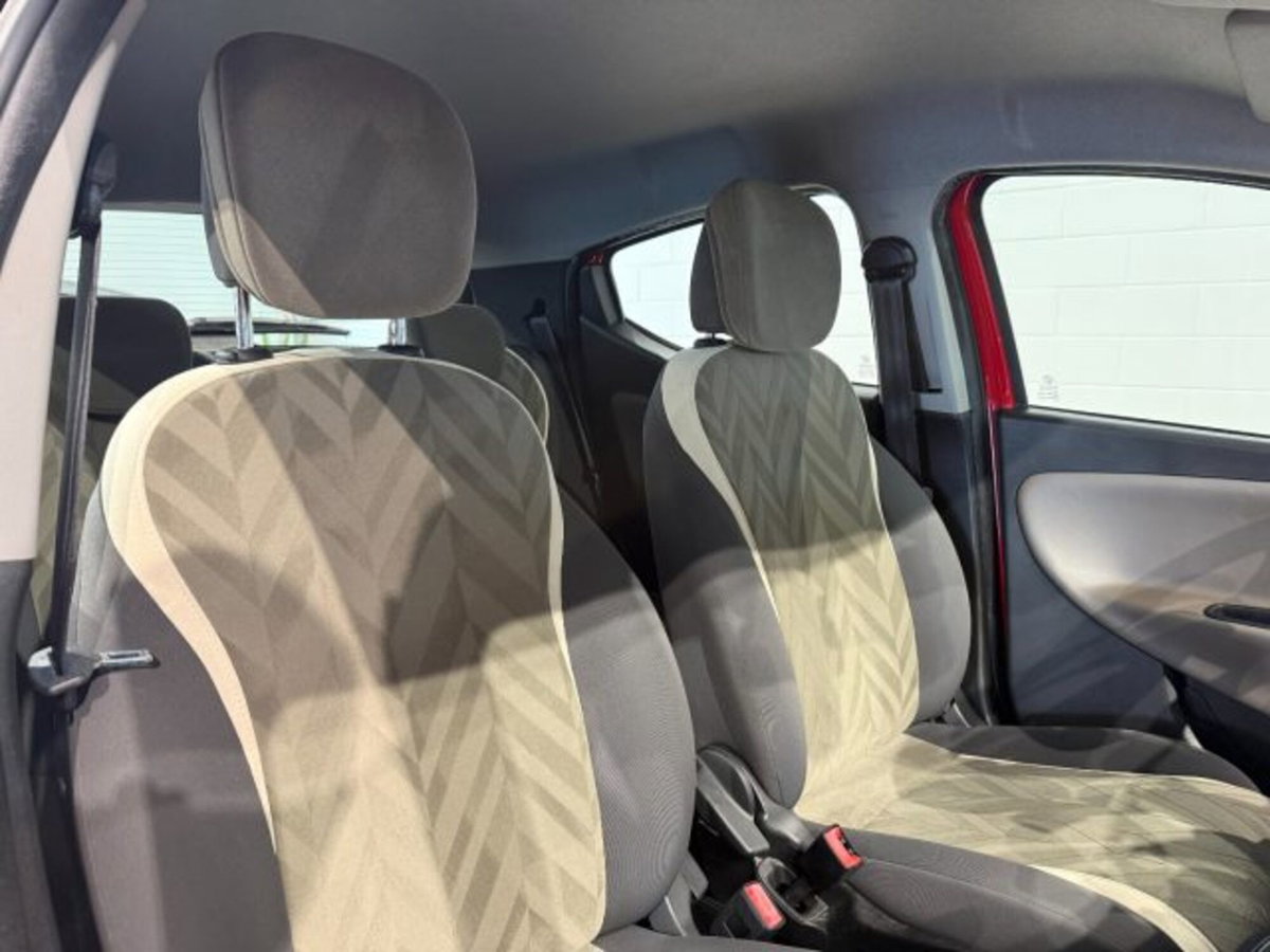 Lancia Ypsilon 0.9 TwinAir 85 CV 5 porte S&S DFN Silver (12)