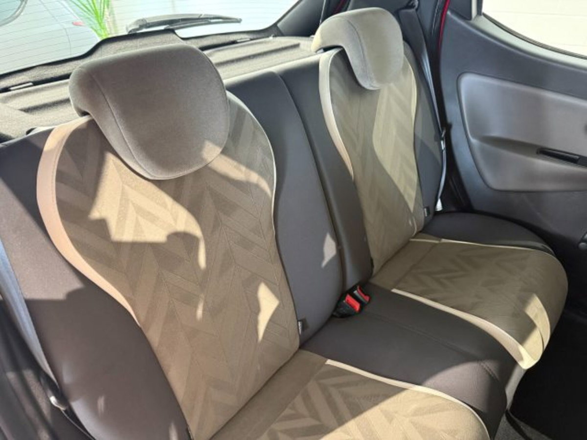 Lancia Ypsilon 0.9 TwinAir 85 CV 5 porte S&S DFN Silver (13)