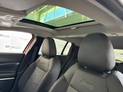 Jeep Avenger 1.2 turbo e-hybrid mhev Summit fwd 110cv edct6 (14)