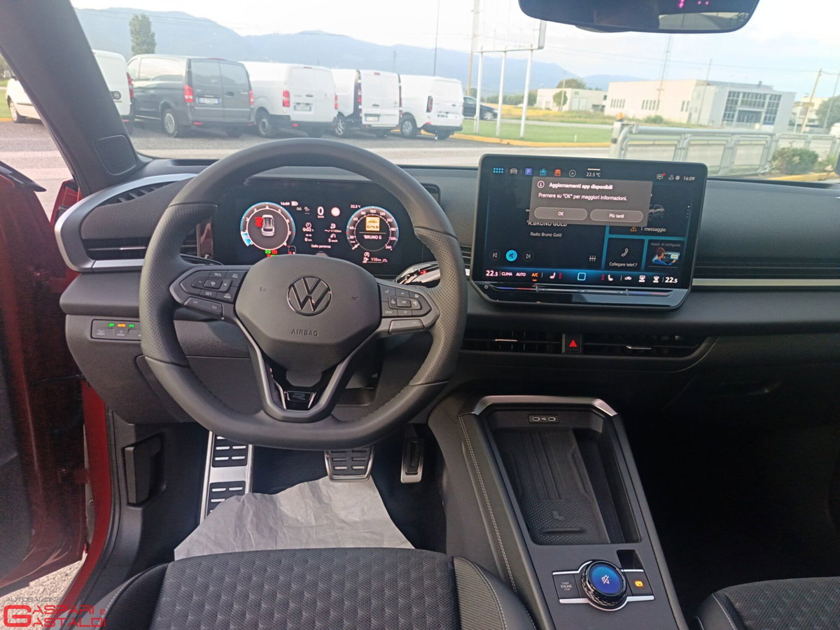 Volkswagen T-Roc 1.5 etsi R-Line 150cv dsg (5)