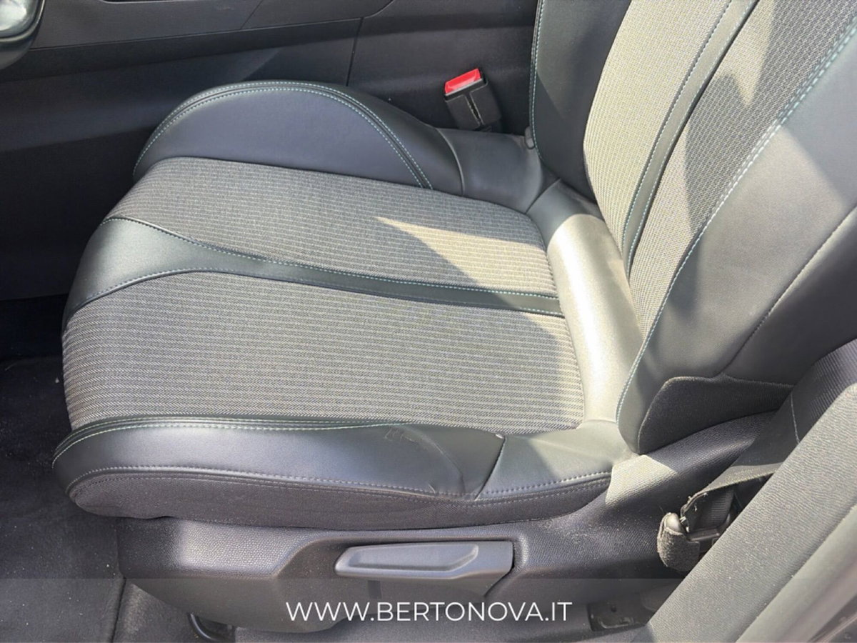 Peugeot 3008 BlueHDi 130 S&S EAT8 Allure Pack (9)