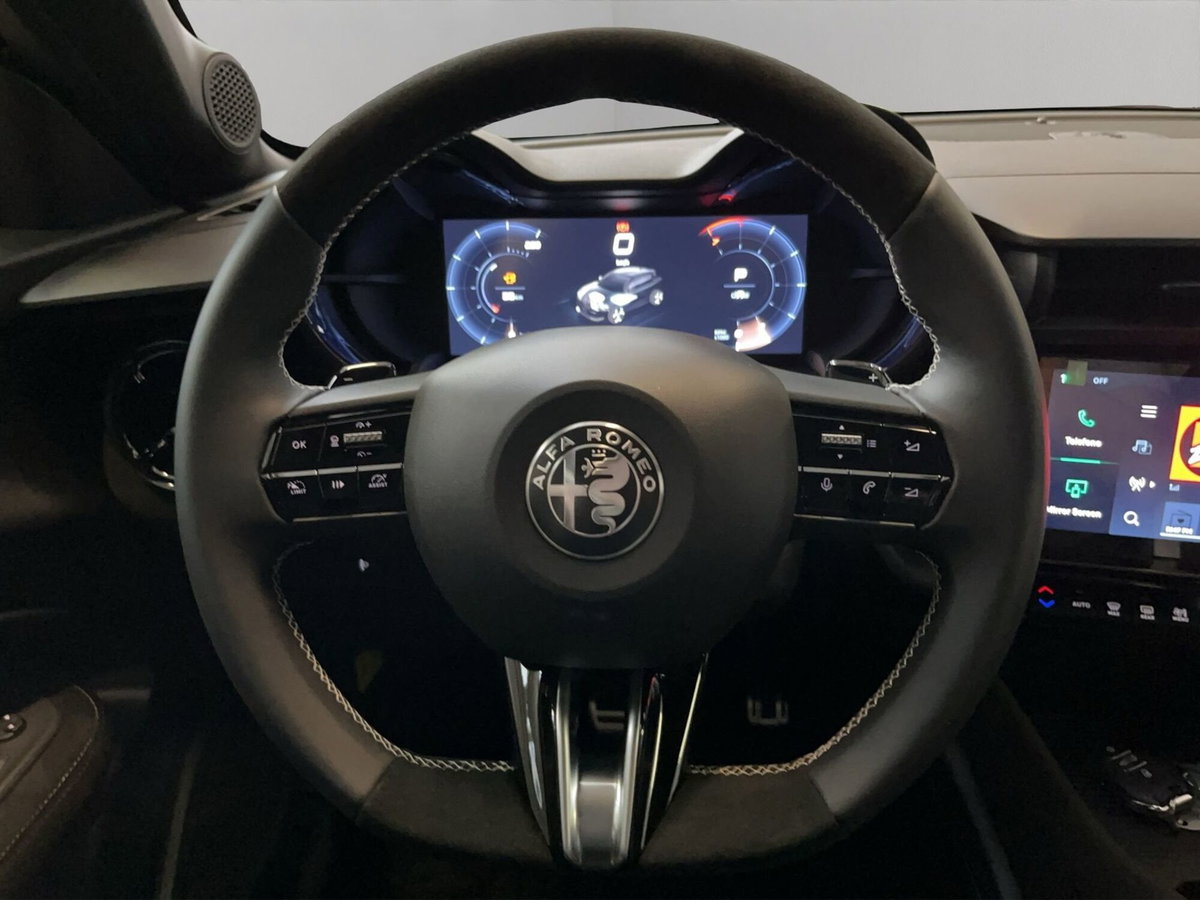 Alfa Romeo Junior 1.2 ibrida 145cv edct6 (15)