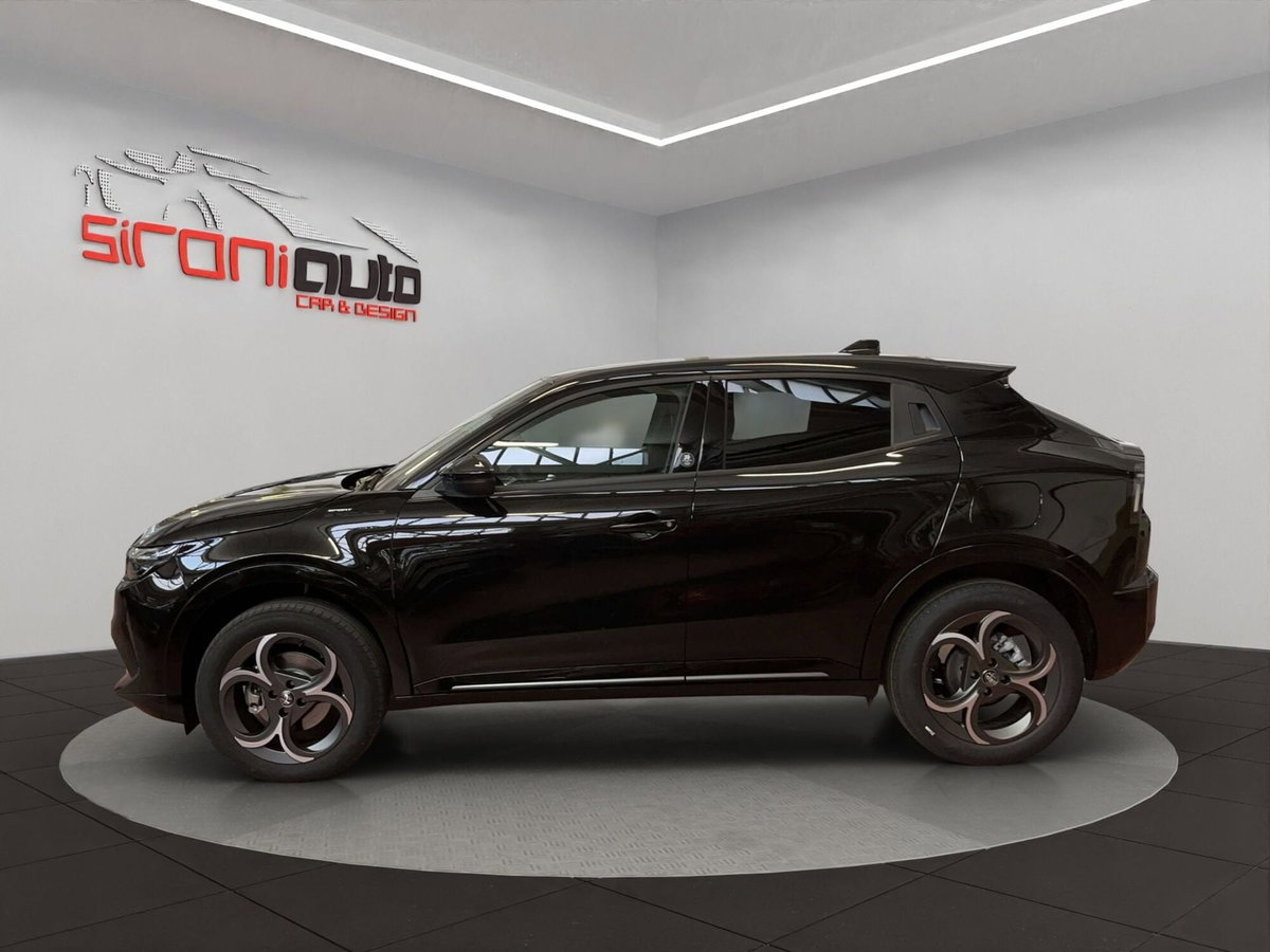 Alfa Romeo Junior 1.2 ibrida 145cv edct6 (3)