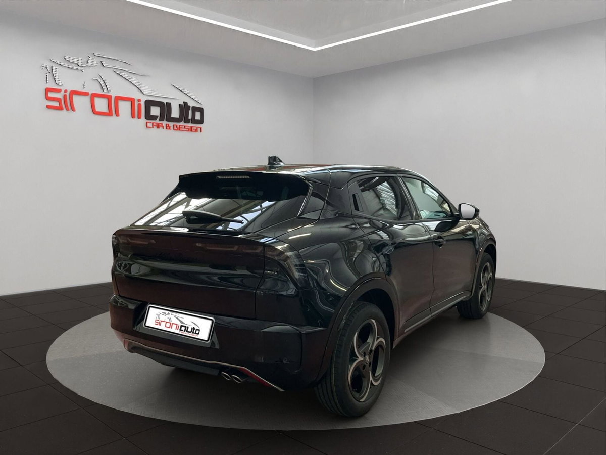 Alfa Romeo Junior 1.2 ibrida 145cv edct6 (8)