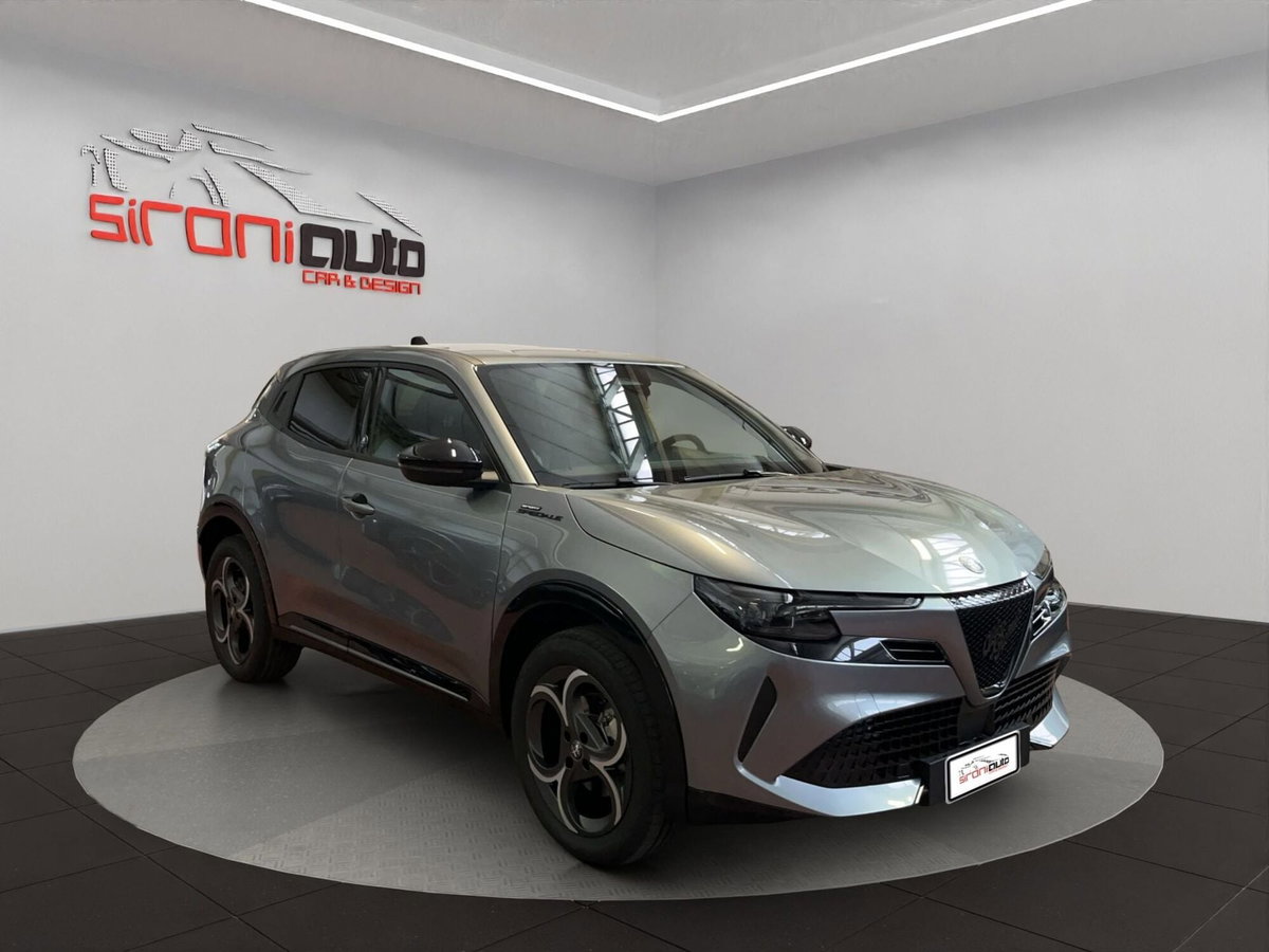 Alfa Romeo Junior 1.2 ibrida 145cv edct6 (10)