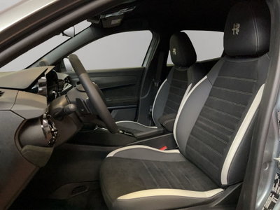 Alfa Romeo Junior 1.2 ibrida 145cv edct6 (11)
