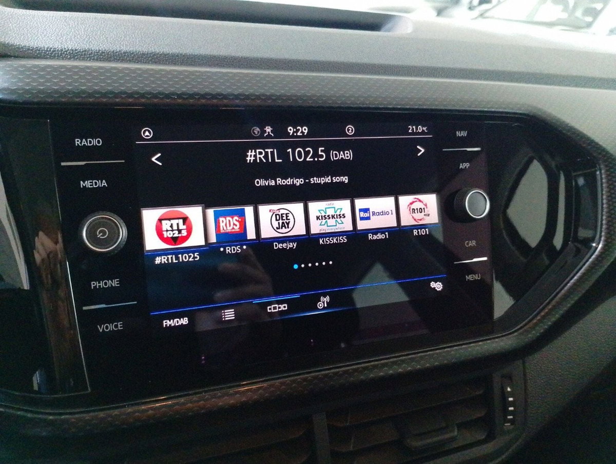 Volkswagen T-Cross 1.0 TSI 110 CV DSG Style (14)