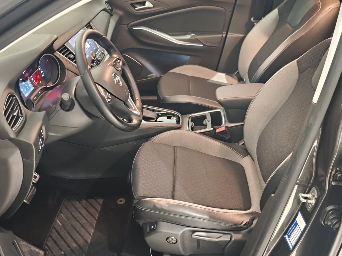Opel Grandland X 2.0 diesel Ecotec Start&Stop aut. Ultimate (12)