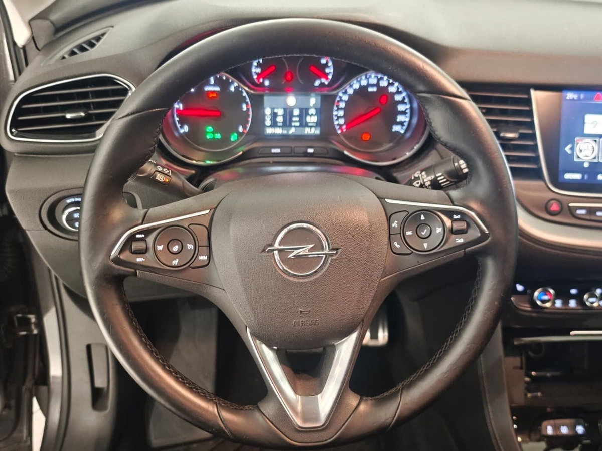 Opel Grandland X 2.0 diesel Ecotec Start&Stop aut. Ultimate (9)