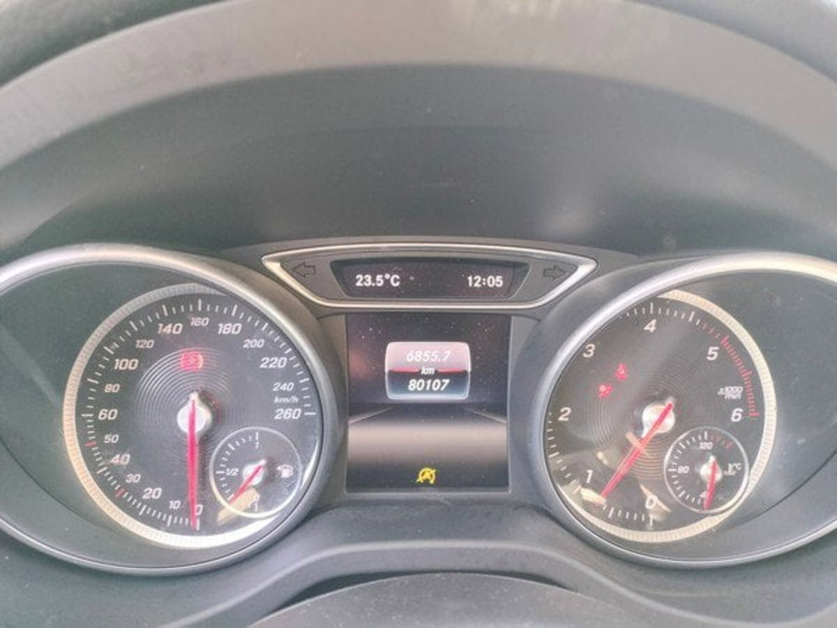 Mercedes-Benz GLA SUV 200 d Sport (11)