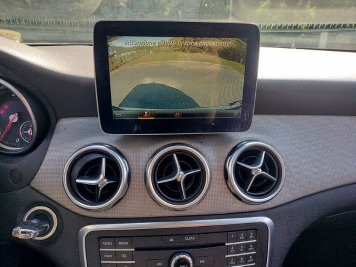 Mercedes-Benz GLA SUV 200 d Sport (12)