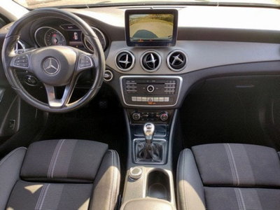 Mercedes-Benz GLA SUV 200 d Sport (13)