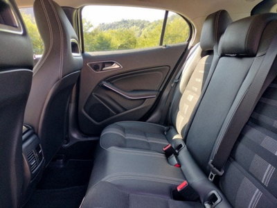 Mercedes-Benz GLA SUV 200 d Sport (14)