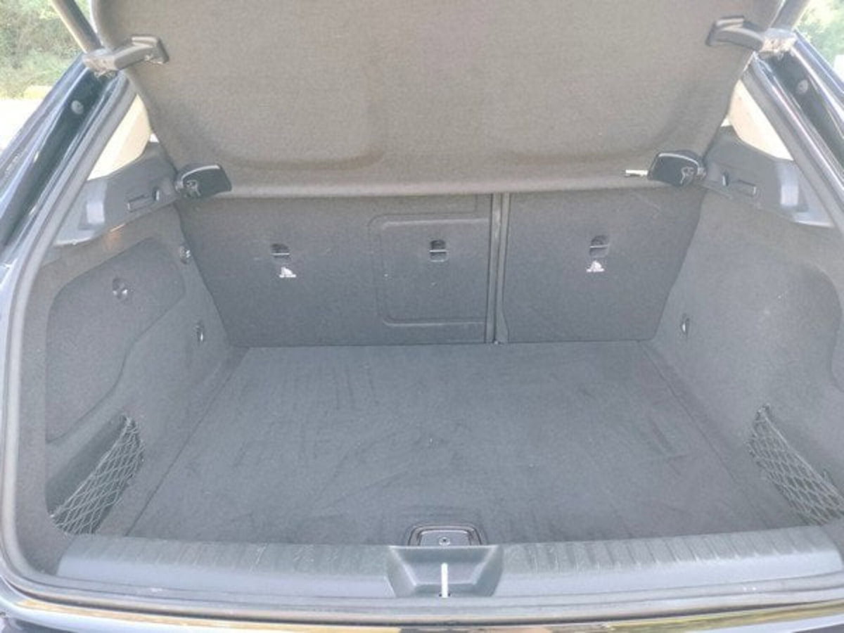 Mercedes-Benz GLA SUV 200 d Sport (15)