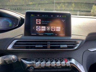 Peugeot 3008 Hybrid4 300 e-EAT8 GT Line (12)