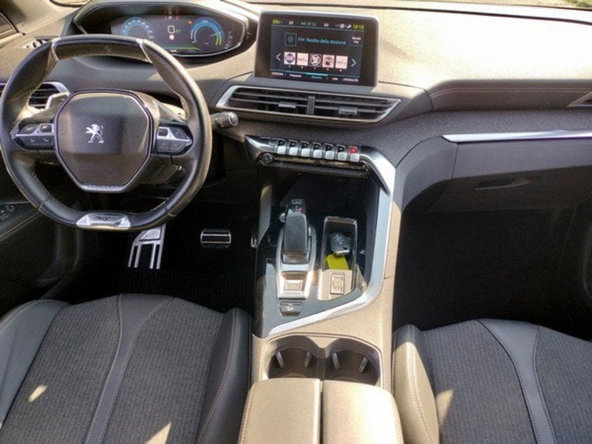 Peugeot 3008 Hybrid4 300 e-EAT8 GT Line (13)