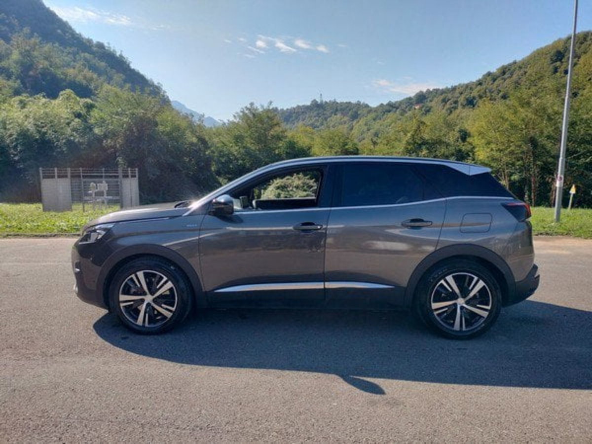 Peugeot 3008 Hybrid4 300 e-EAT8 GT Line (5)