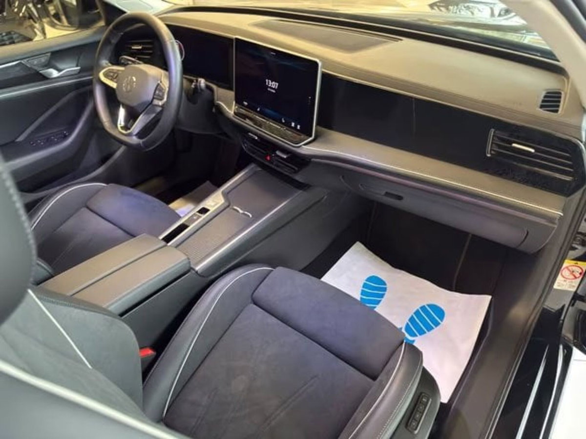 Volkswagen Passat Variant 2.0 TDI SCR EVO Business (13)