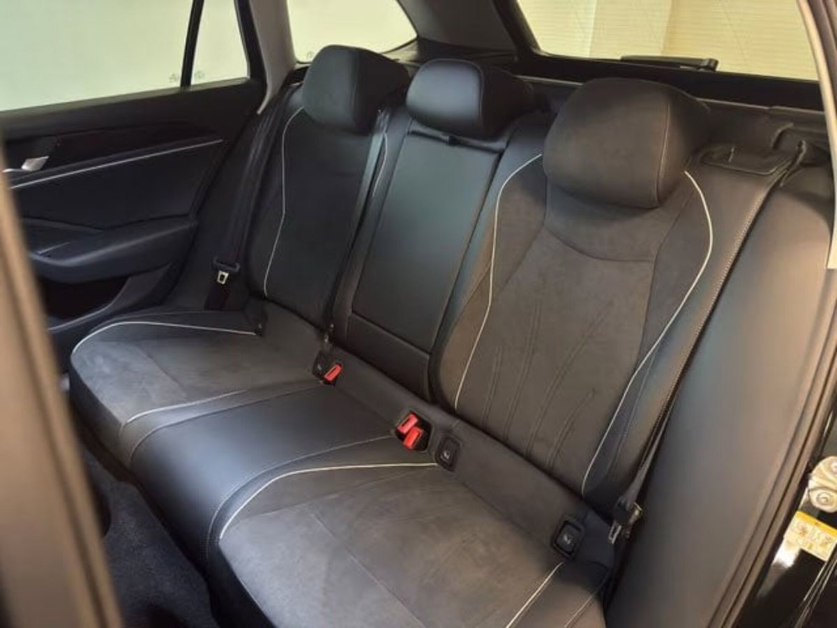 Volkswagen Passat Variant 2.0 TDI SCR EVO Business (15)