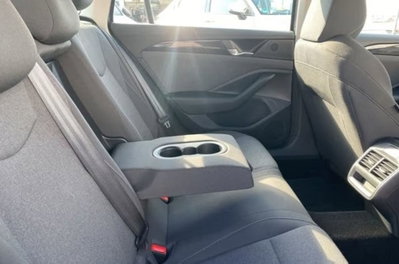 Volkswagen Passat Variant 1.5 TSI ACT DSG Business (11)