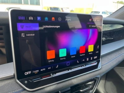 Volkswagen Tayron 1.5 tsi ehybrid R-Line 204cv dsg (14)
