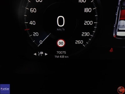 Volvo XC40 T5 Recharge Plug-in Hybrid Inscription Expression (10)