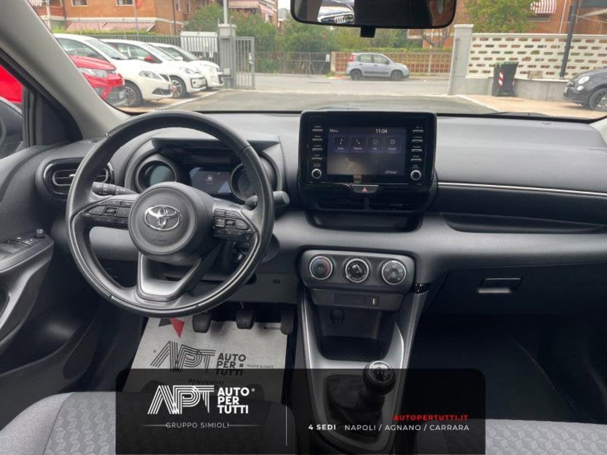 Toyota Yaris 1.0 5 porte Trend (12)