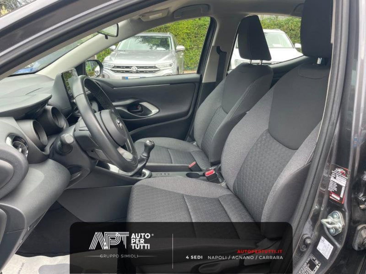 Toyota Yaris 1.0 5 porte Trend (13)