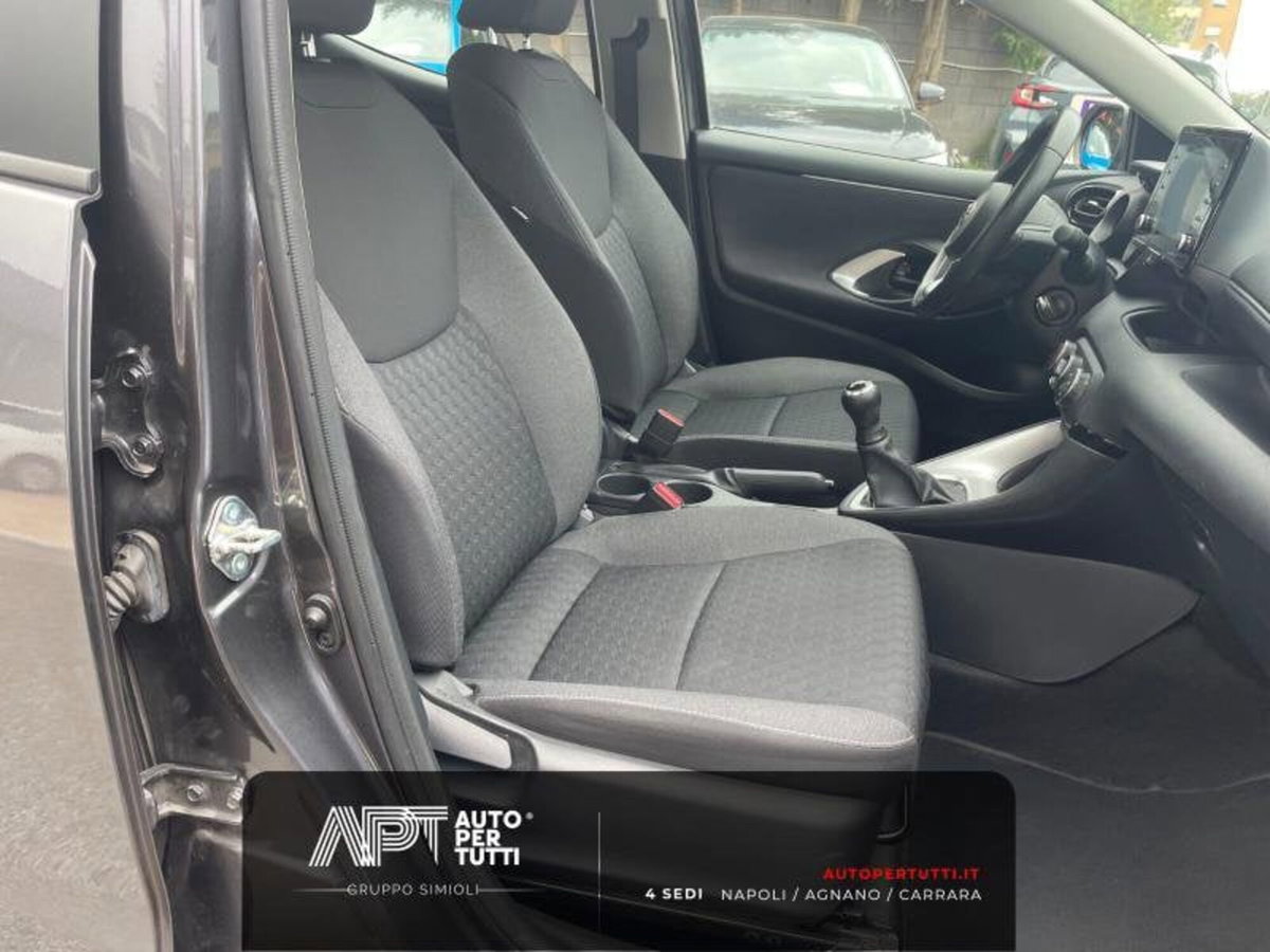 Toyota Yaris 1.0 5 porte Trend (16)