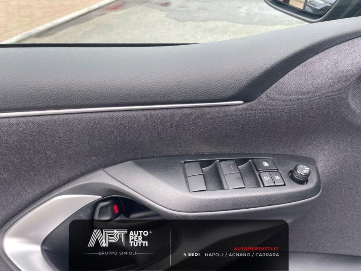 Toyota Yaris 1.0 5 porte Trend (7)