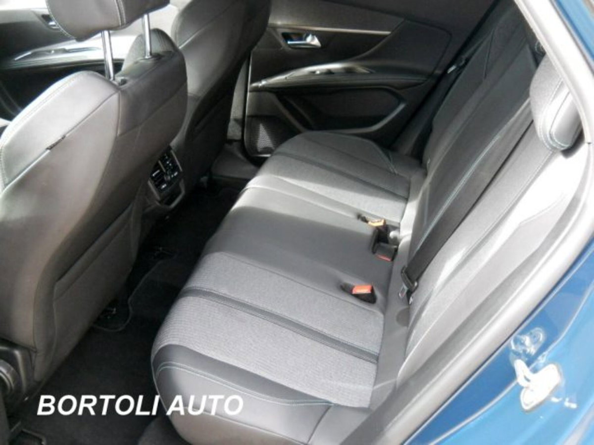 Peugeot 3008 BlueHDi 130 S&S EAT8 Allure Pack (11)