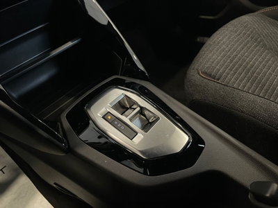 Peugeot 2008 1.2 hybrid Edition 110cv e-dcs6 (14)