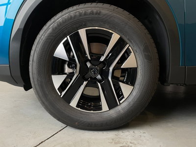 Peugeot 2008 1.2 hybrid Edition 110cv e-dcs6 (8)