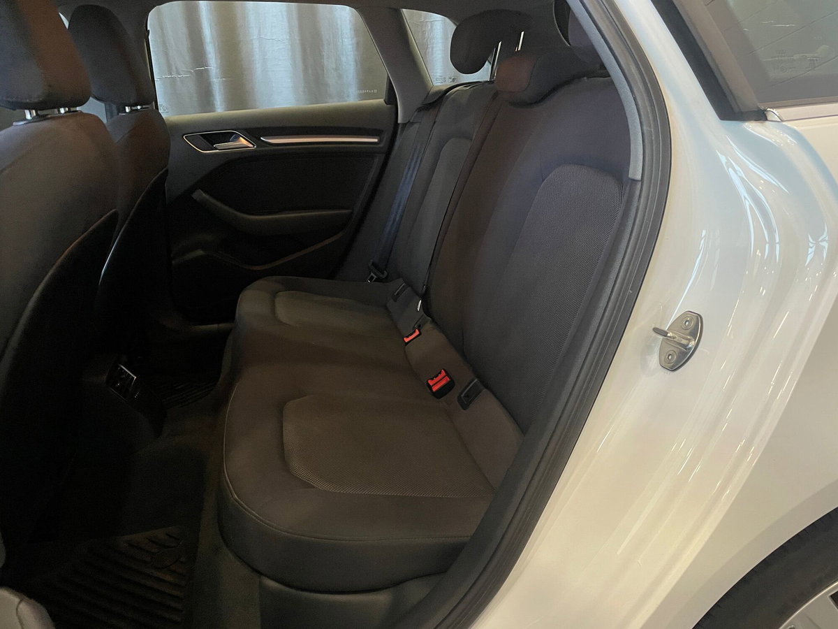 Audi A3 Sportback 35 TFSI Business (10)