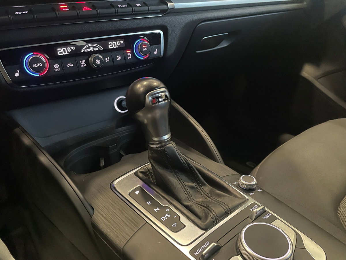 Audi A3 Sportback 35 TFSI Business (14)
