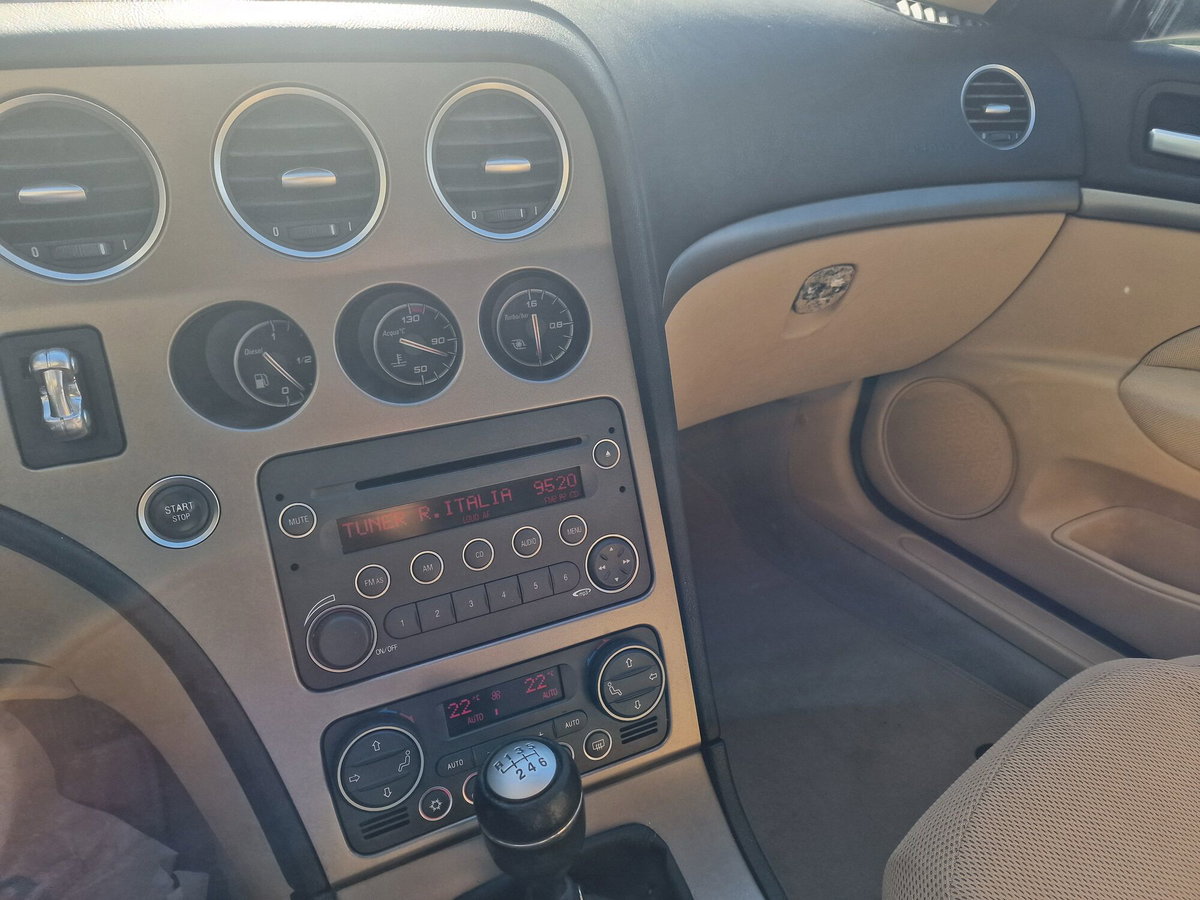 Alfa Romeo 159 1.9 JTDm 150CV Progression (14)